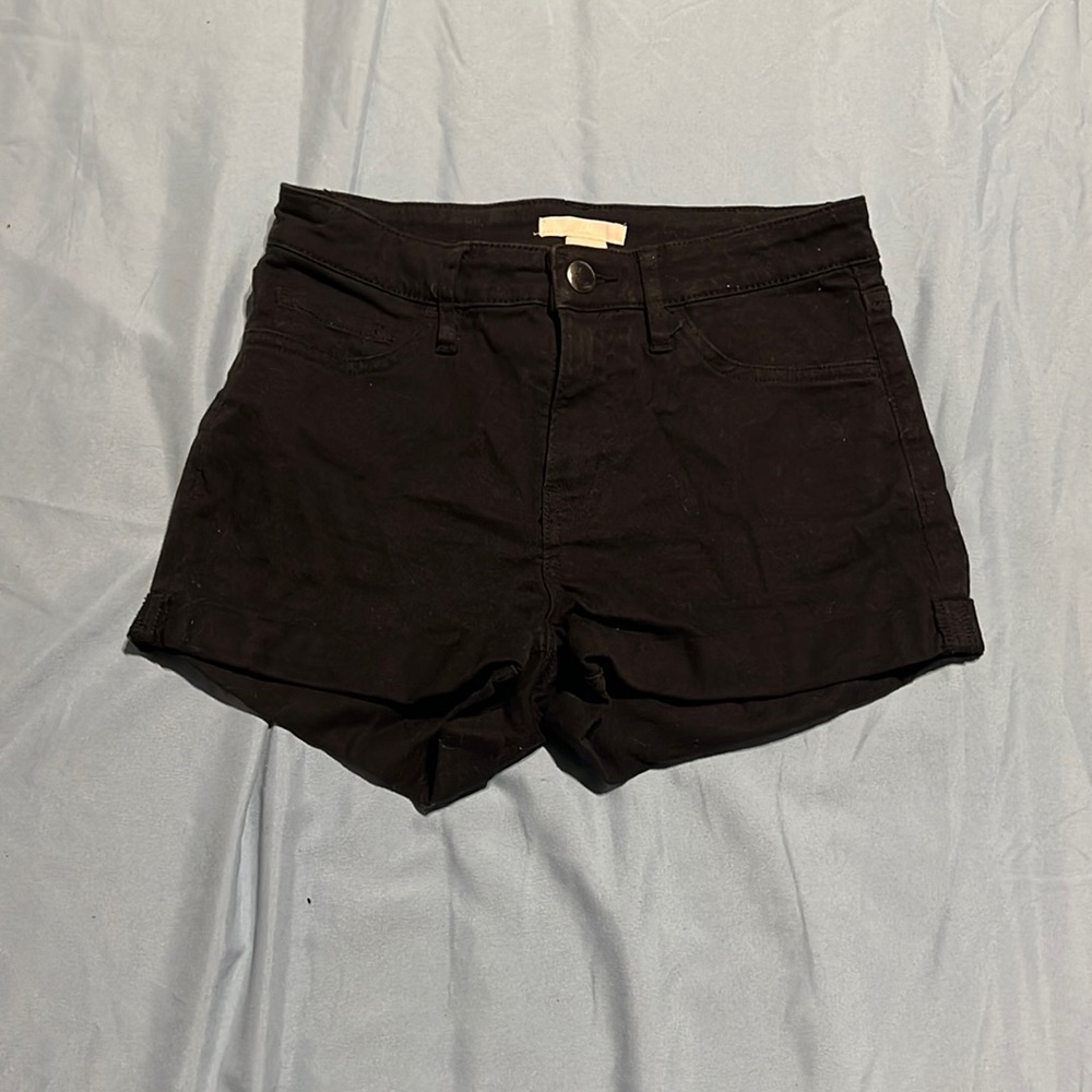 Black girls H&M shorts